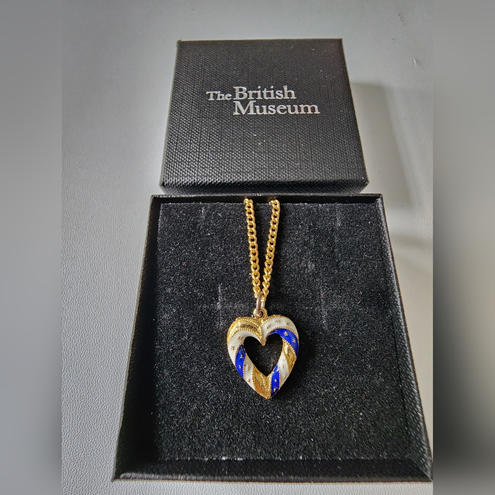 New-Medieval Heart Necklace-Exclusive to the British Museum- Gold-plated Heart